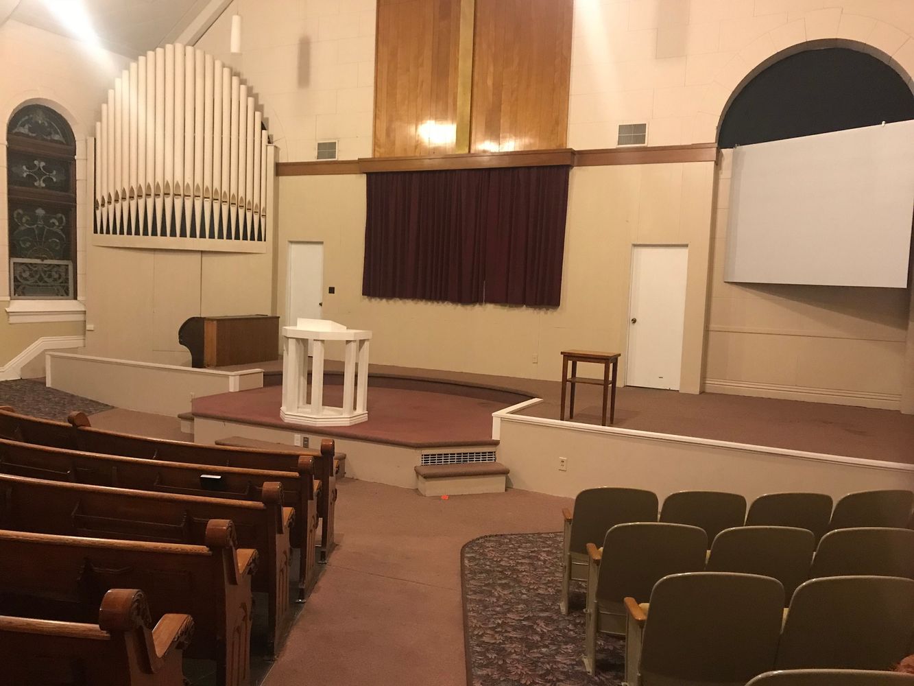 250 S 1st St, Monmouth, IL 61462